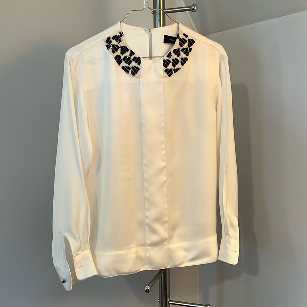 Piazza Sempione Size 8 Embroidered Blouse